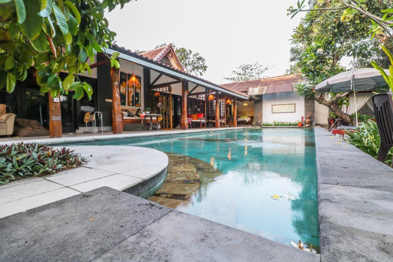 Oyo 1757 Villa Dende Lombok Exterior photo
